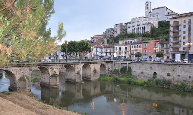 Curiosità storiche valdianesi. Affitto di una taverna a Polla nel Cinquecento