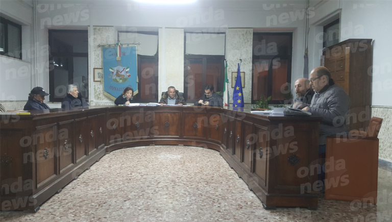 Atena Lucana: la consigliera Siciliano si dichiara indipendente dalla maggioranza