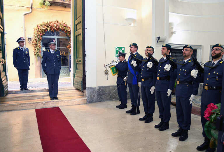 Il Comandante Regionale della Guardia di Finanza in visita al Comando Provinciale di Salerno