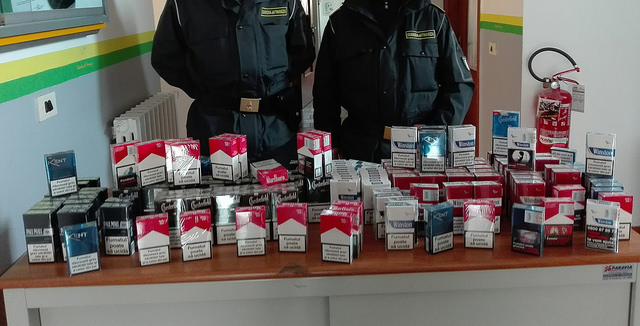 Sequestrate sigarette di contrabbando in un bar di Battipaglia. Nei guai il titolare