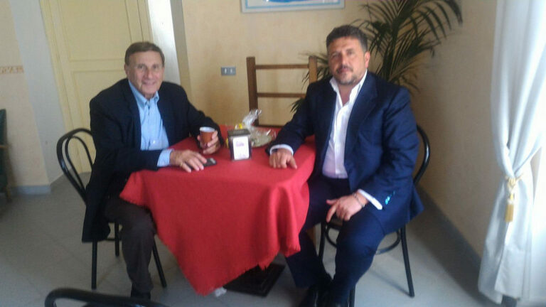 Il parlamentare degli Stati Uniti John L. Mica,originario di Roscigno, visita il paese di origine