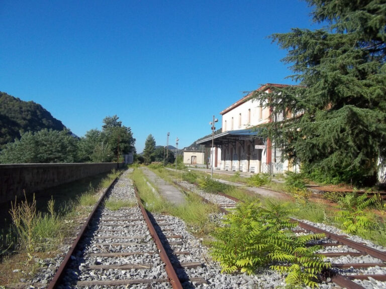 Storia della ferrovia nel Vallo di Diano. Il triste epilogo e la fine di un sogno