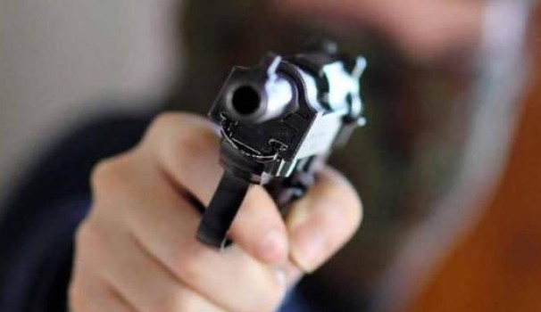 Campagna: rapina un distributore di benzina e fugge via. E’ caccia all’uomo