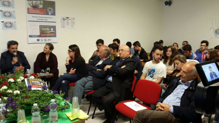 Padula: al Liceo “Pisacane” gli studenti incontrano gli amministratori e le imprese locali