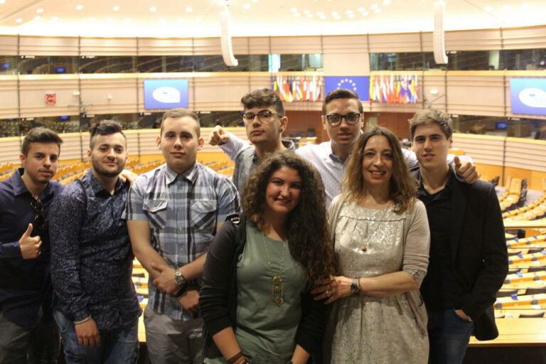 Studenti del “Cicerone” di Sala Consilina incontrano Alessandra Mussolini al Parlamento europeo