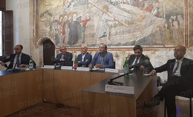 Presentato a Teggiano il libro di Carmelo Conte “Coincidenze e poteri”