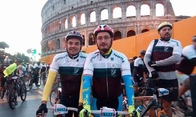 Due ciclisti di Polla aderiscono all’iniziativa di solidarietà “Dona un chilometro”
