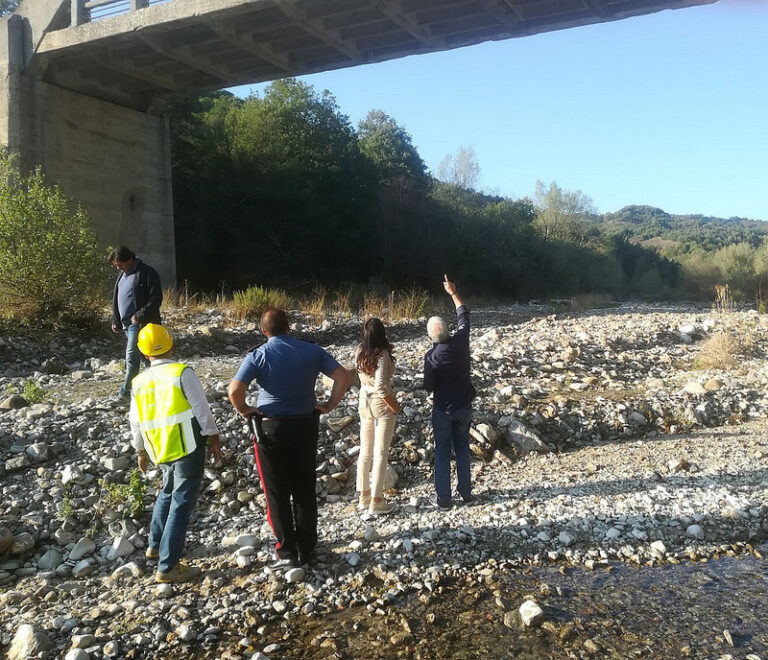 Chiuso il ponte che collega Ruoti a Baragiano.Il sindaco Scalise:”Avviati lavori di manutenzione”