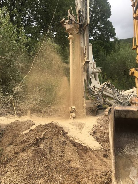 Sanza:verso la risoluzione della crisi idrica.Trovata acqua a 35 metri di perforazione a Scattabove