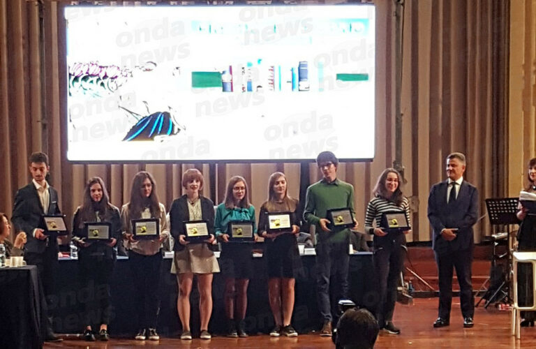 Veronica Tedesco di Vietri di Potenza riceve il “Premio Letterario Basilicata”
