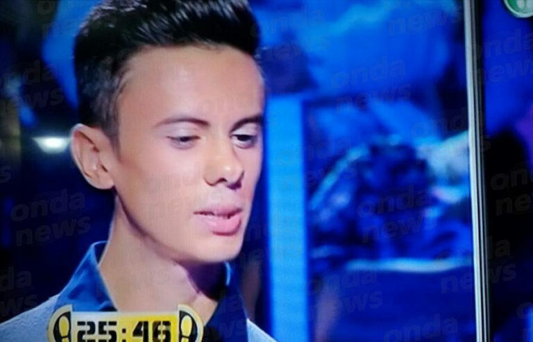 Il giovane Raffaele Russo di Sala Consilina ospite di Gerry Scotti al quiz “Caduta libera!” su Canale 5
