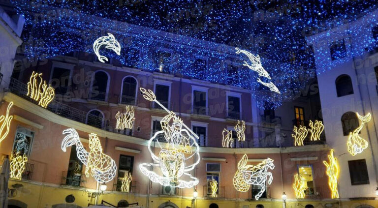 Si accendono le “Luci d’Artista” a Salerno. Il governatore De Luca:”Anche quest’anno ci siamo riusciti”
