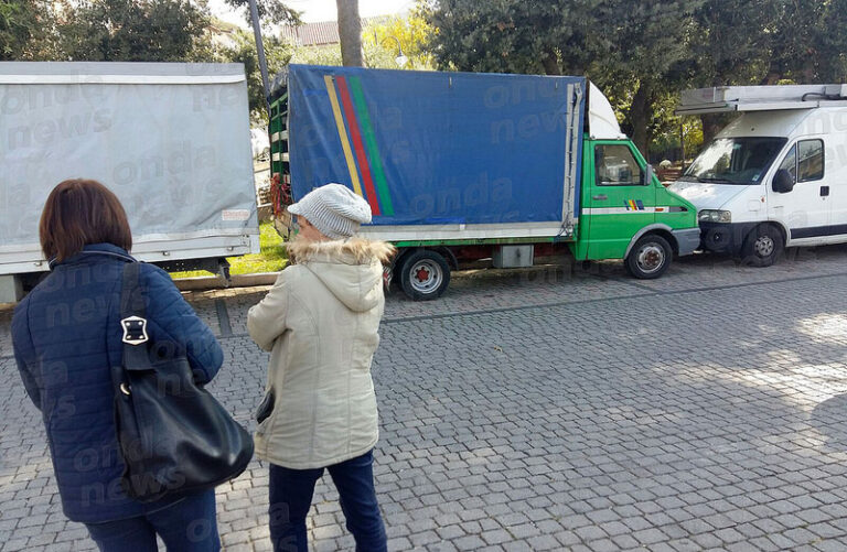 Savoia di Lucania: il mercato trasloca in via San Nicola. Commercianti ambulanti in protesta