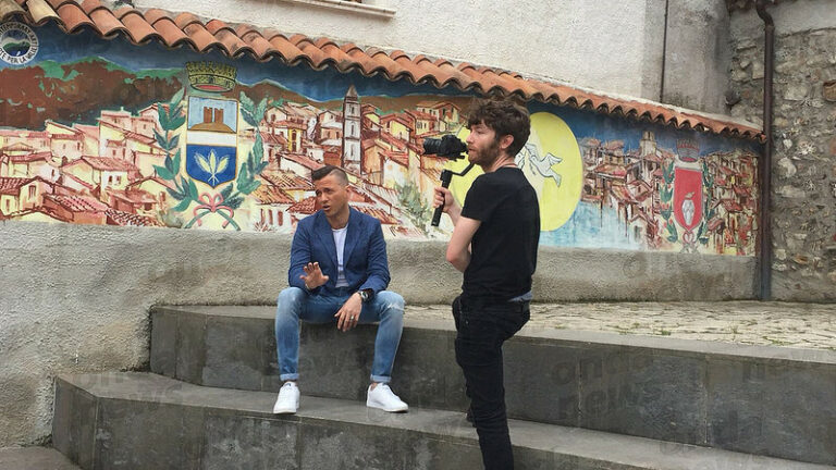 Il noto pianista Matthew Lee sceglie Satriano di Lucania per girare il videoclip del suo ultimo brano