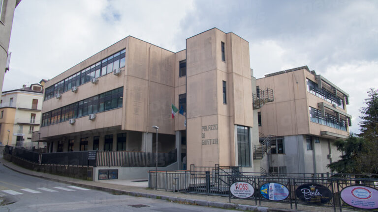 Tribunale di Lagonegro. Giuramento e inizio del servizio per sei nuovi magistrati