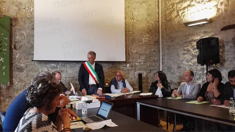 I neo eletti sindaci di Sasso di Castalda e Muro Lucano nominano le Giunte comunali