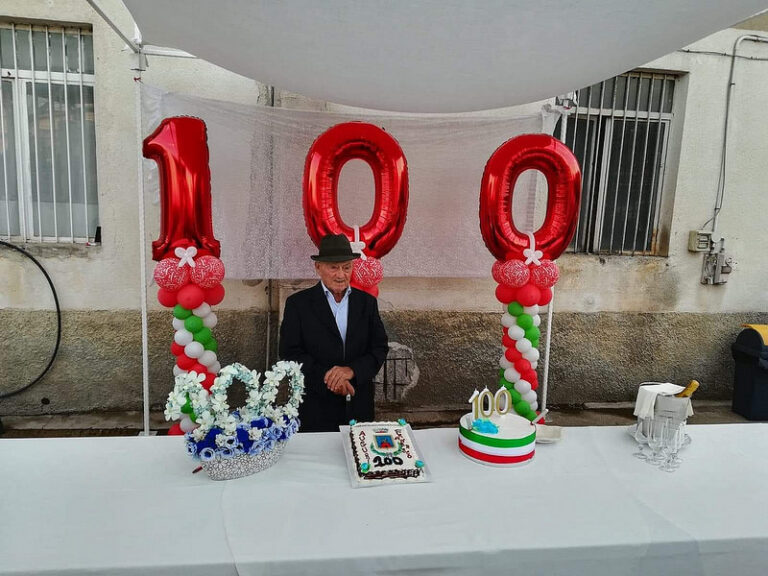 San Gregorio Magno in festa per i 100 anni di nonno Francesco Menza