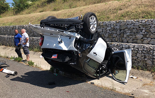 Incidente sull’A2 del Mediterraneo tra Eboli e Campagna. Ferite due persone