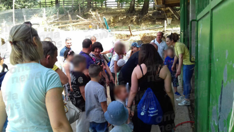 I giovani ospiti della “Vacanza del Sorriso” visitano l’Agriturismo Erbanito di San Rufo