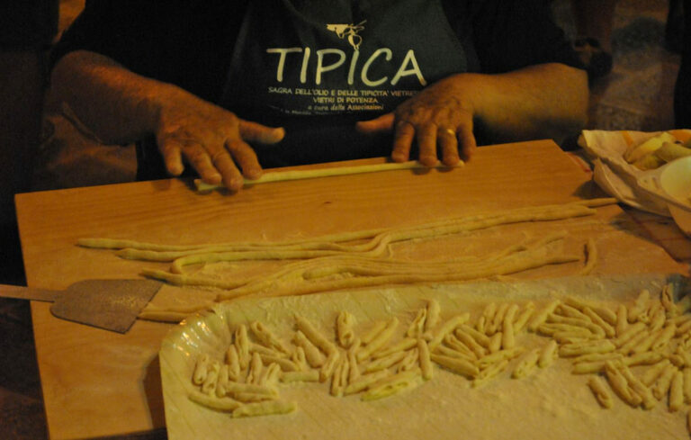 Gastronomia, tradizioni e divertimento. A Vietri di Potenza il 10 e 11 agosto la 6^ edizione di “Tipica”