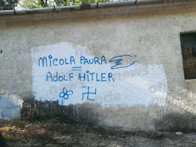 “Il Sindaco come Hitler”.A San Gregorio Magno nella notte spuntano scritte sui muri contro Nicola Padula