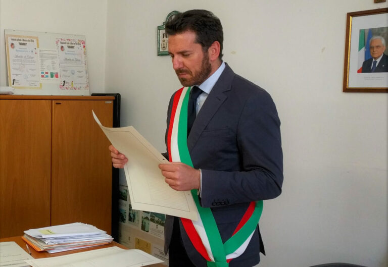 Piaggine: l’assessore Donadio si dimette, revoca dell’incarico a Petrone. Vairo nomina la nuova Giunta