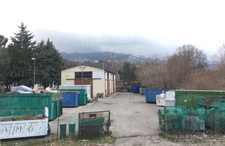 Dissequestrato il centro di raccolta rifiuti gestito dall’Acta a Potenza