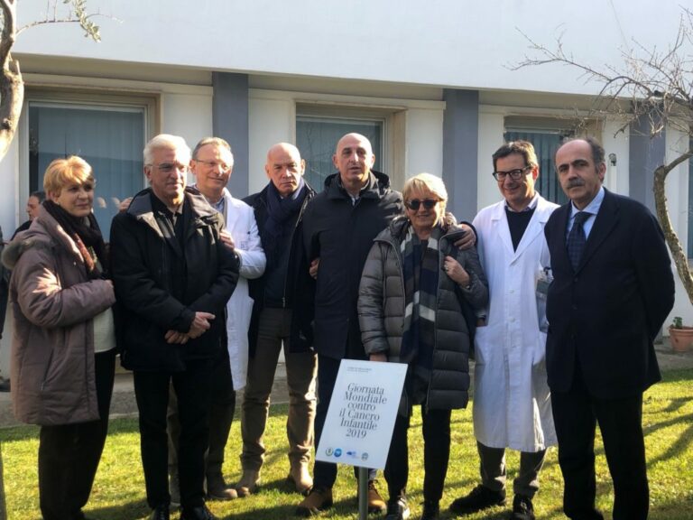 Al “Ruggi” di Salerno un albero di melograno per la Giornata Mondiale contro il Cancro Infantile