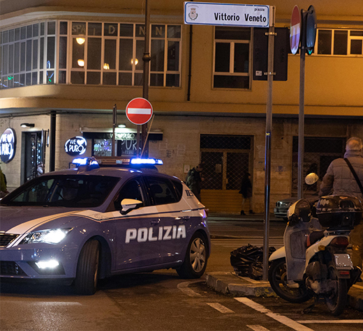 volante-polizia-salerno-ev