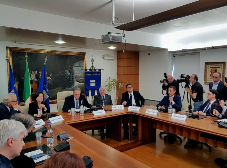 Regione Basilicata. Il Presidente Bardi presenta la nuova Giunta e conferisce le deleghe agli assessori