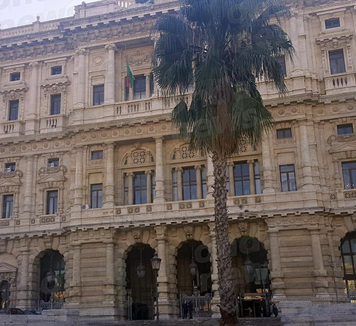 Ferì migrante con bottiglia di vetro nel centro accoglienza di Sanza.Cassazione condanna 20enne del Mali