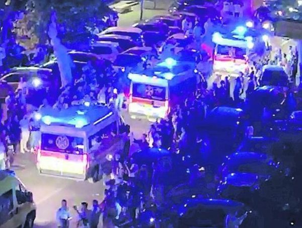 Corteo di ambulanze per la vittoria di Alfieri a Capaccio Paestum. Il M5S:”Inizia l’era dell’illecito”