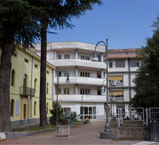 Uomo di Auletta morto in ospedale a Polla. Tre medici indagati