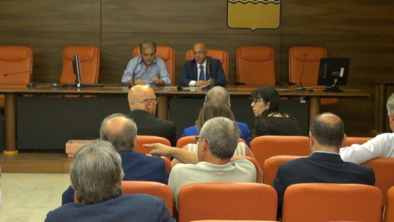 Ospedale Potenza.L’assessore regionale Leone incontra i direttori del Dipartimento: “Serve serenità”
