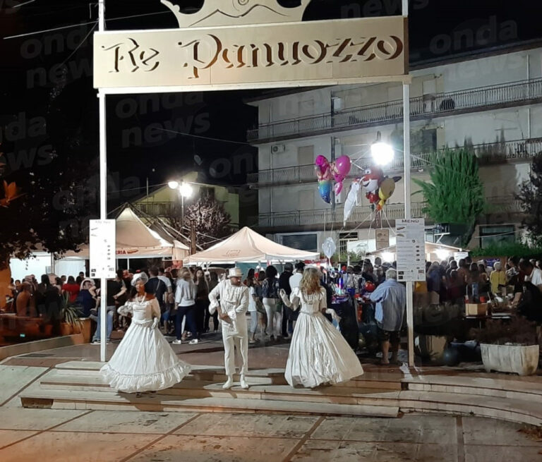 Al via con successo la 7^ edizione di “Re Panuozzo” a Montesano. Questa sera la gara canora “The Singer”
