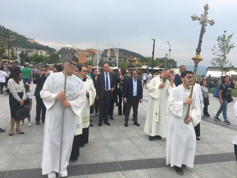 Il Presidente della Basilicata Vito Bardi a Viggiano. “La Madonna Nera simbolo di devozione”