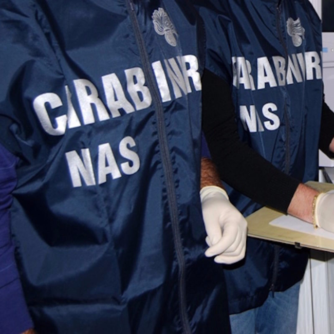 Controlli dei NAS a Salerno in alcuni ristoranti cinesi e giapponesi. Chiuso un locale