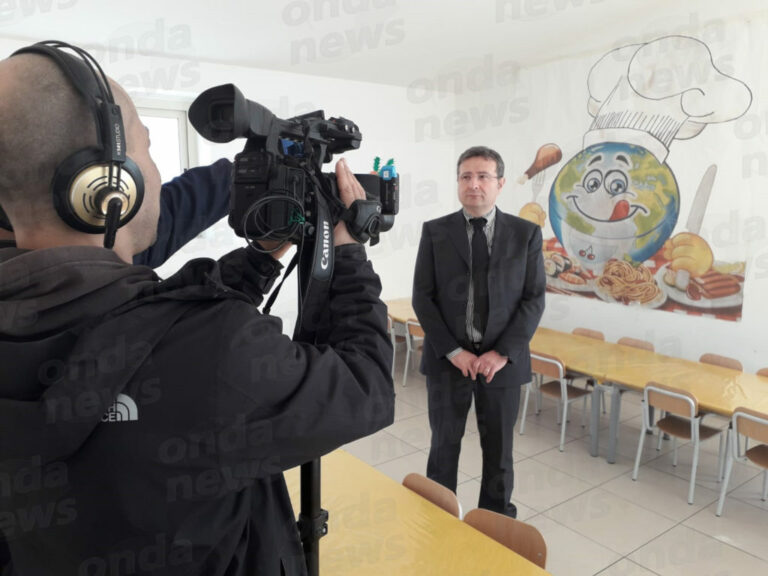 Le telecamere del Tg1 a Caggiano per scoprire la Mensa a Metro zero