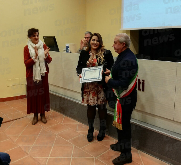 Sanza: assegnato il Premio Mentes 2019 alla famiglia Confuorto e alla giovane studentessa Erika Pinto