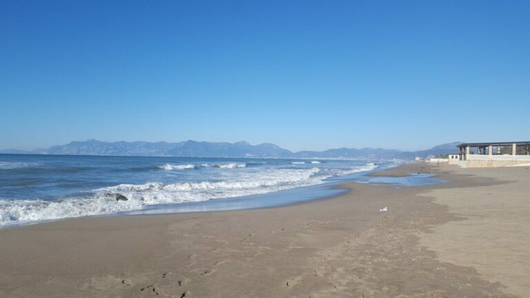 Sorpresi dalla Finanza a prendere il sole in spiaggia a Battipaglia. Scattano le sanzioni