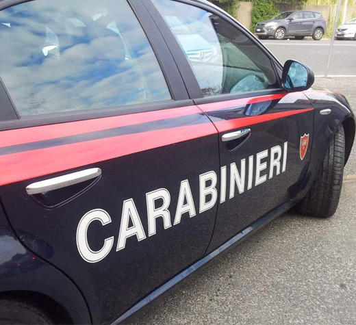 Minaccia, picchia e aggredisce per anni la moglie e la figlia. A San Giovanni a Piro arrestato 66enne