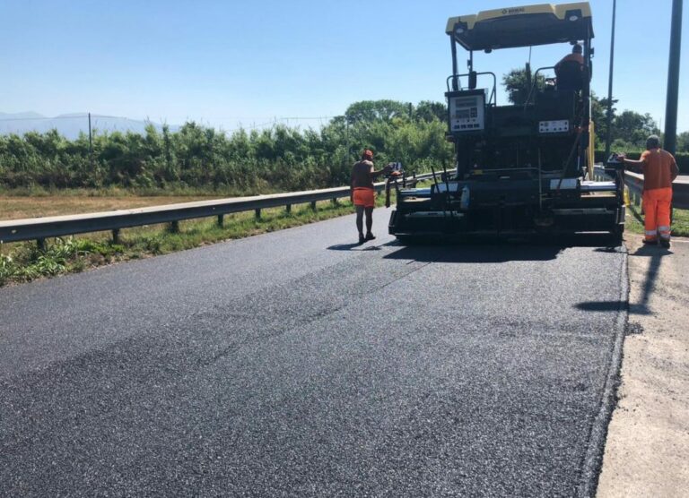 Viabilità in provincia di Salerno. Procedono i lavori fra Pontecagnano e Battipaglia sulla S.P.175