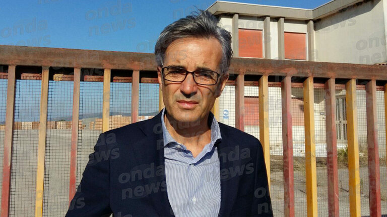 Il sindaco di Campagna contro i profili falsi su Fb. “Denunciati perchè creano allarmismo in città”