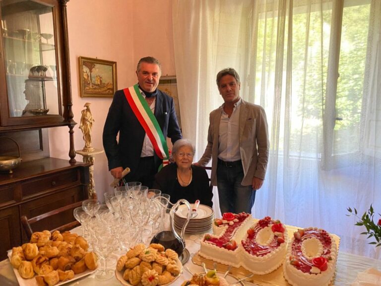 Capaccio Paestum festeggia i 100 anni di nonna Melina Bruno