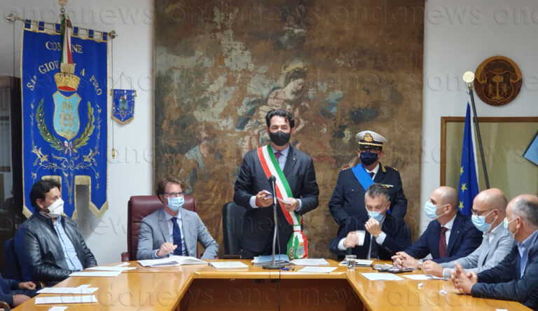 Giuramento sindaco palazzo