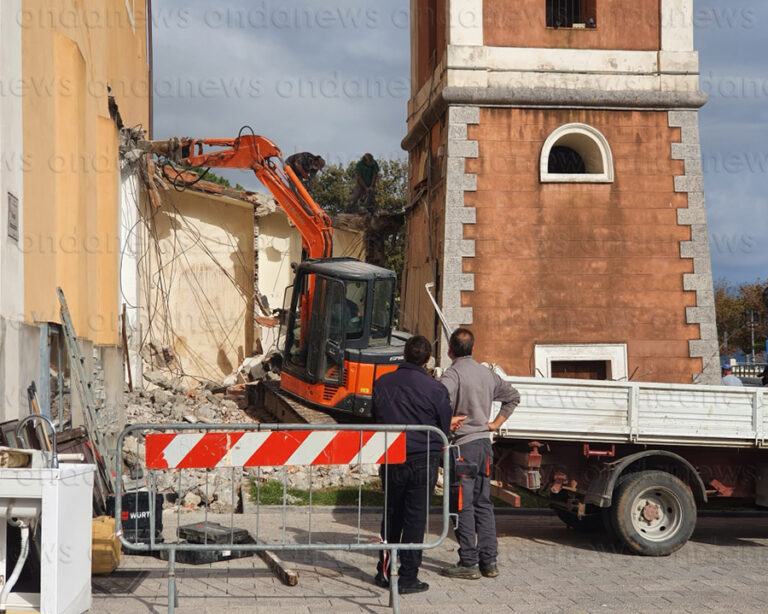ABBATTIMENTO SACRESTIA SCARIO