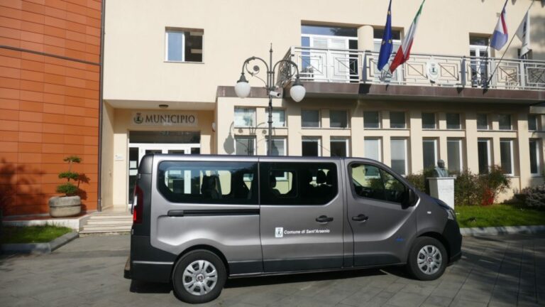 Sant’Arsenio: il Comune acquista un pulmino per le attività socio-assistenziali della struttura di San Vito
