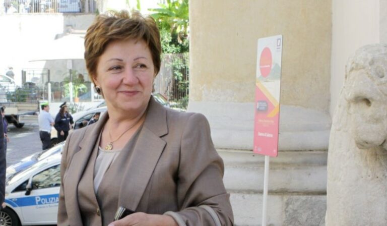 eva avossa