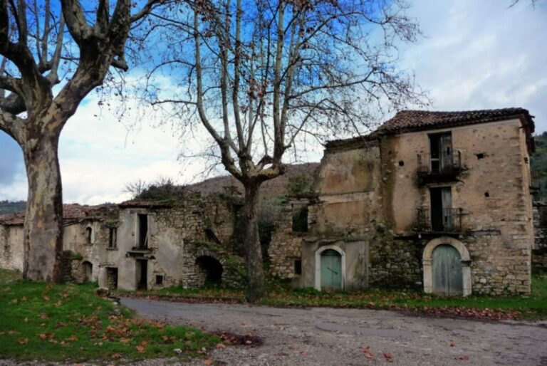 roscigno-vecchia-1024x685