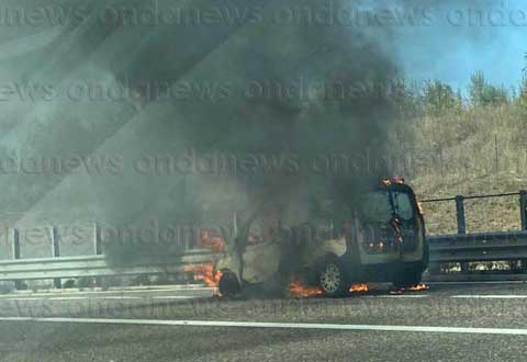 incendio-auto-28 settembre-hp